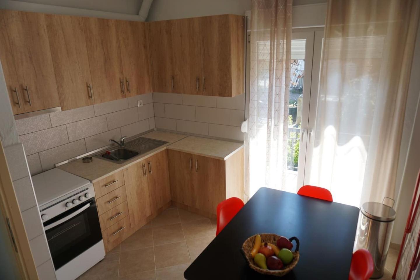 Seaside Family Apartment In Paralia Dionisiou Eksteriør bilde